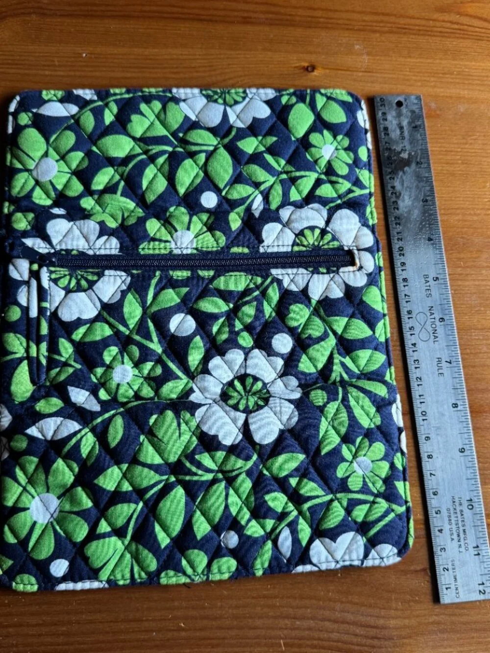 Vera Bradley Lucky You Trifold Magnetic Closure Wallet Green Navy Print Floral